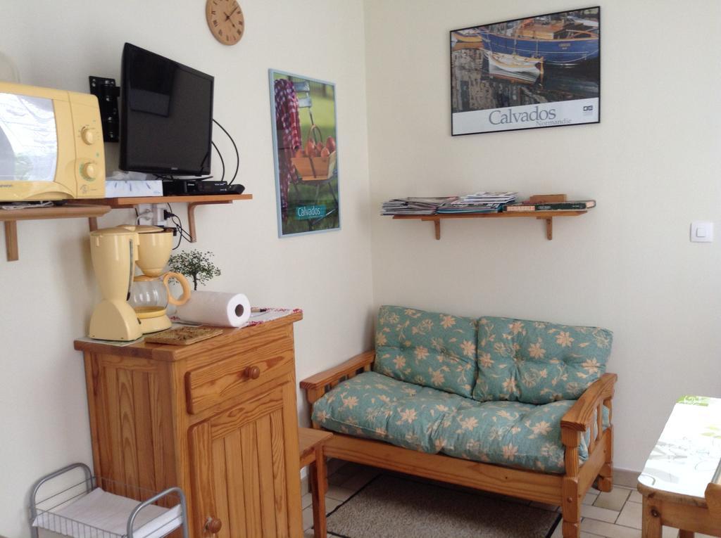 Au Bon Gite - Studio Arromanches-les-Bains Ngoại thất bức ảnh